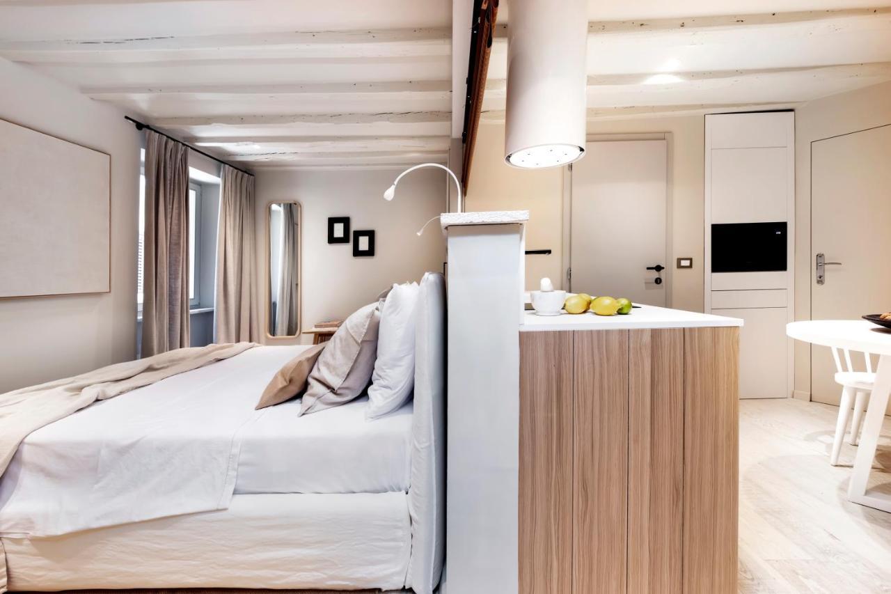 Calnova Suites ロヴィニ エクステリア 写真